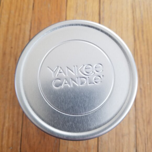 Yankee Candle White Spruce & Grapefruit 3oz nwto - Picture 4 of 4